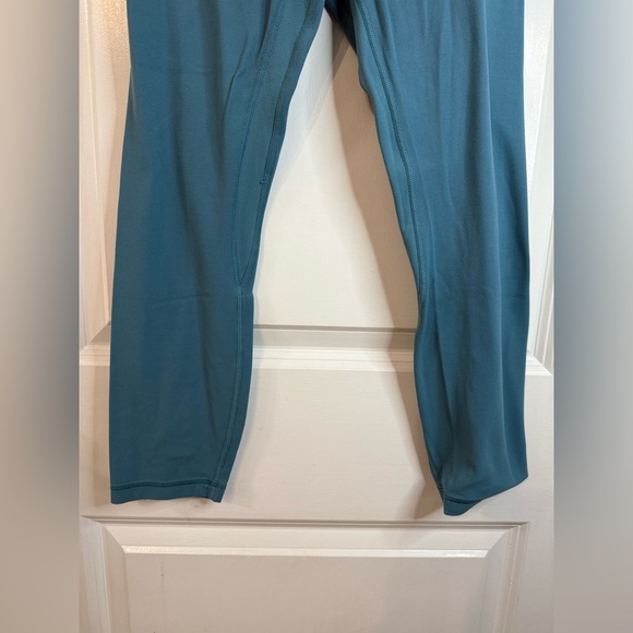 Lululemon Women’s Teal Align HR Cropped Leggings - Size 6 - Picture 2 of 6